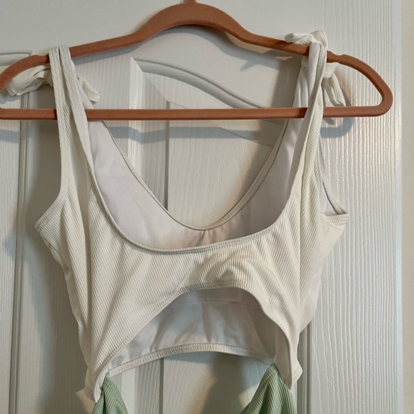 SHEIN One Piece Swimsuit - Picture 9 of 12